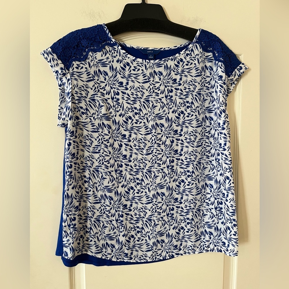 Apt. 9 Blue and White Floral Women's Spring Blouse Size Large